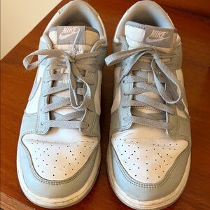 Nike Low-Top Sneakers in Light Gray and White